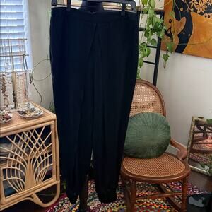 BCBGMaxAzria Black Jogger Style Pleated Front Pant Suit Trouser Pants